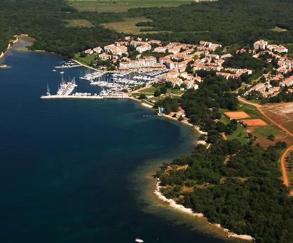 Studio Apartment In Porec With Terrace, Wifi